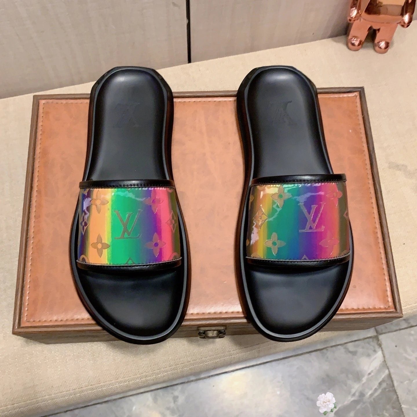 Lv Sandals